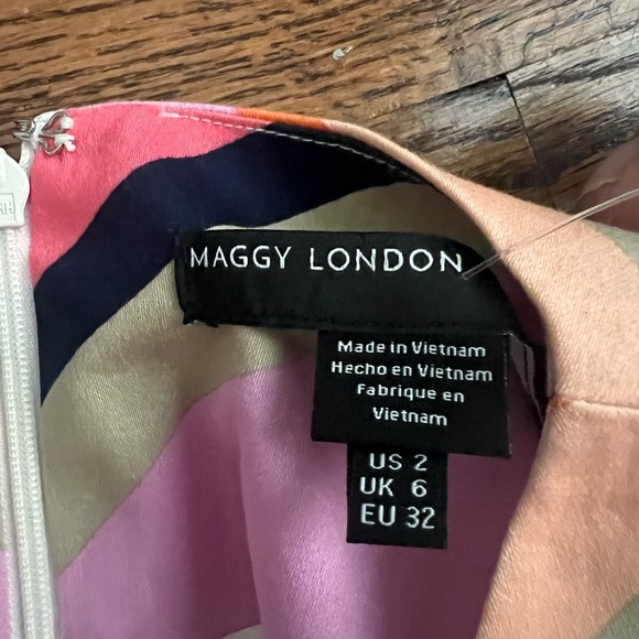 Maggy London Pink and Orange Sleeveless Midi Dress - Size 2 - Picture 3 of 6